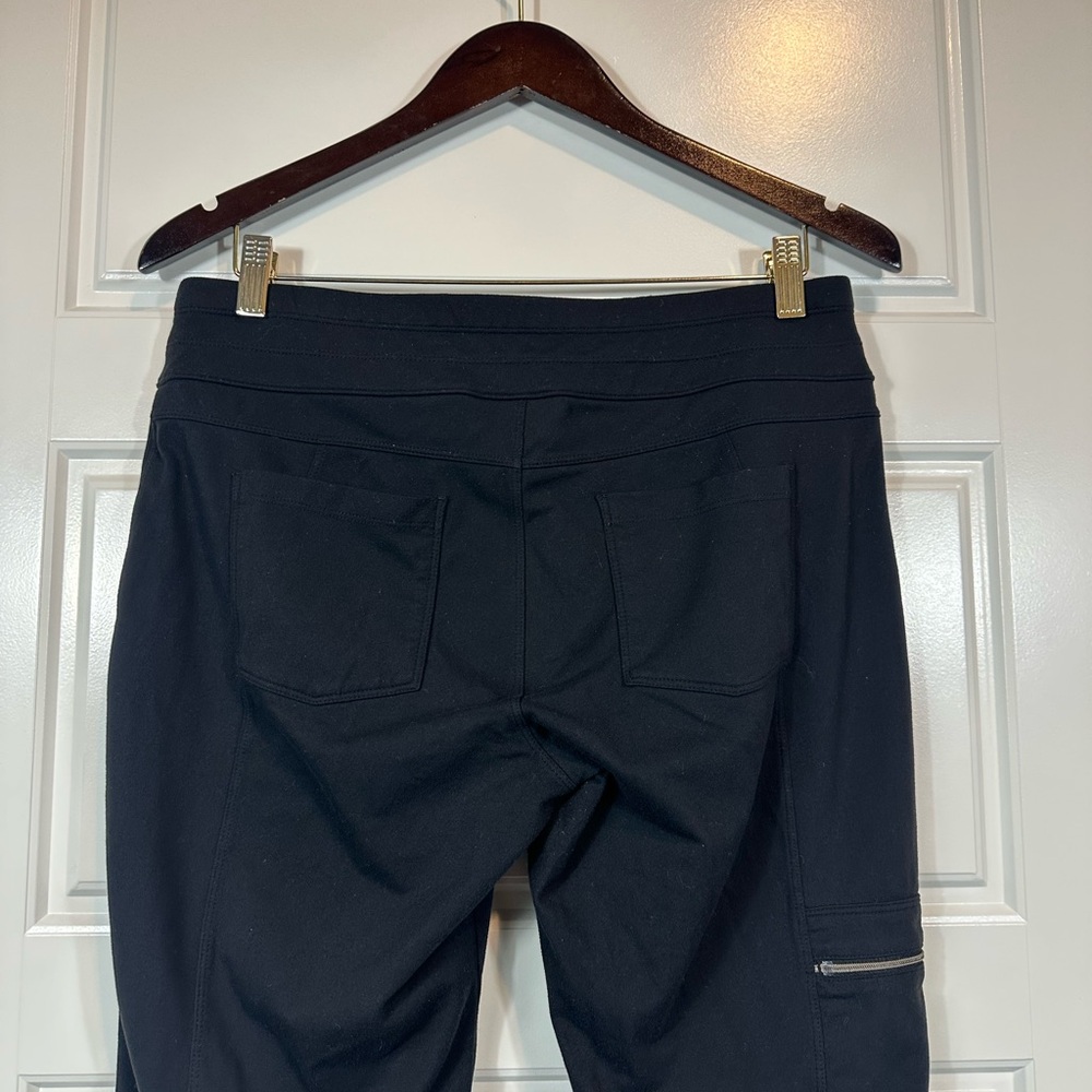 Athleta Women’s Quest Metro Cargo Classic Black Mid Rise Joggers Size Medium - Picture 5 of 8